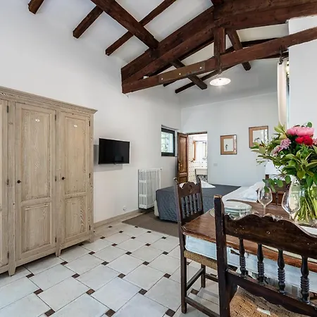 Guest house Santa Monaca Suites