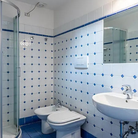 Santa Monaca Suites *