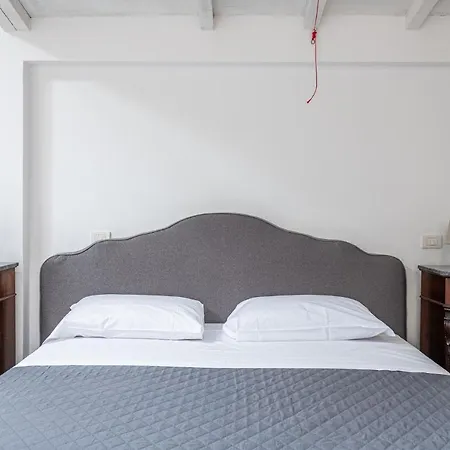 Santa Monaca Suites Maison d'hôtes Florence