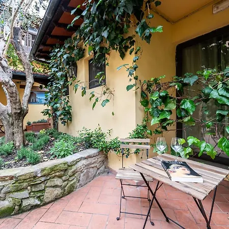 Santa Monaca Suites